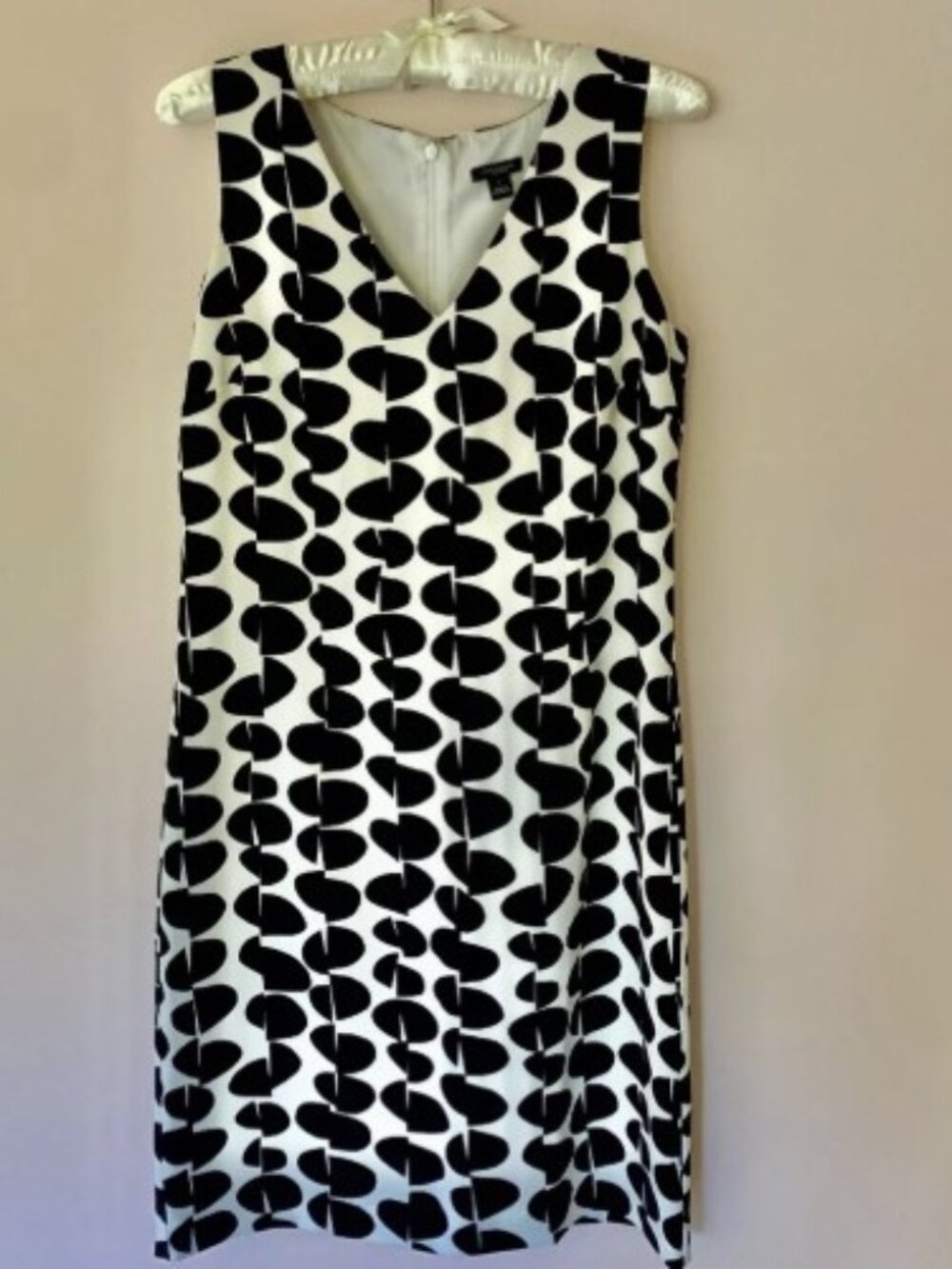 Ann Taylor Factory geometric black and white dress, size 2
